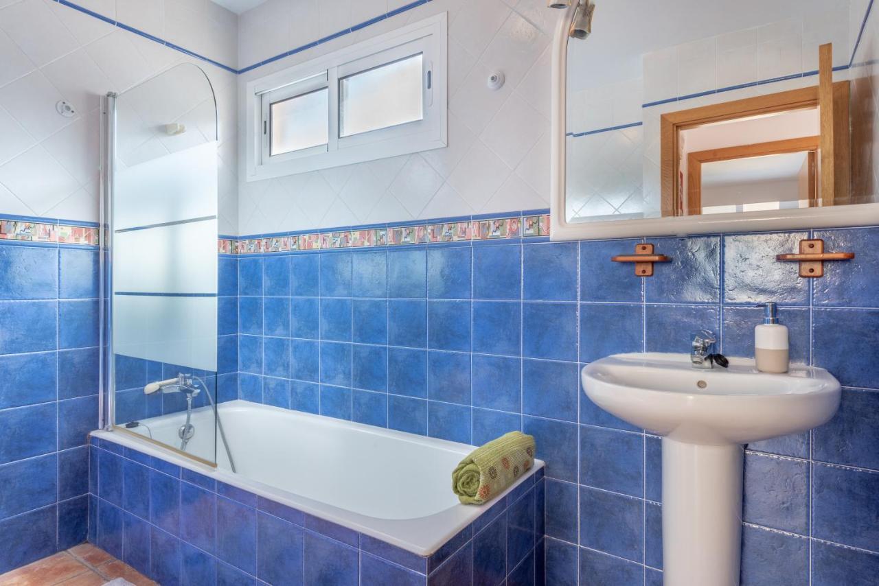 Adosado Con Piscina Hébergement de vacances *